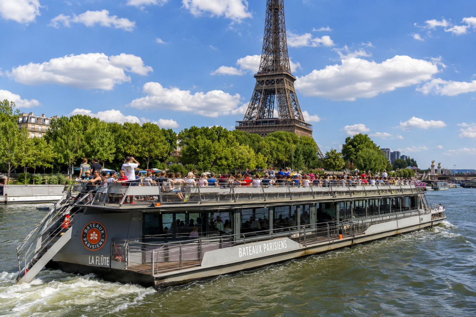 bateaux-parisiens-sightseeing-cruise-opening-hours-seating-plan-visitor-guide