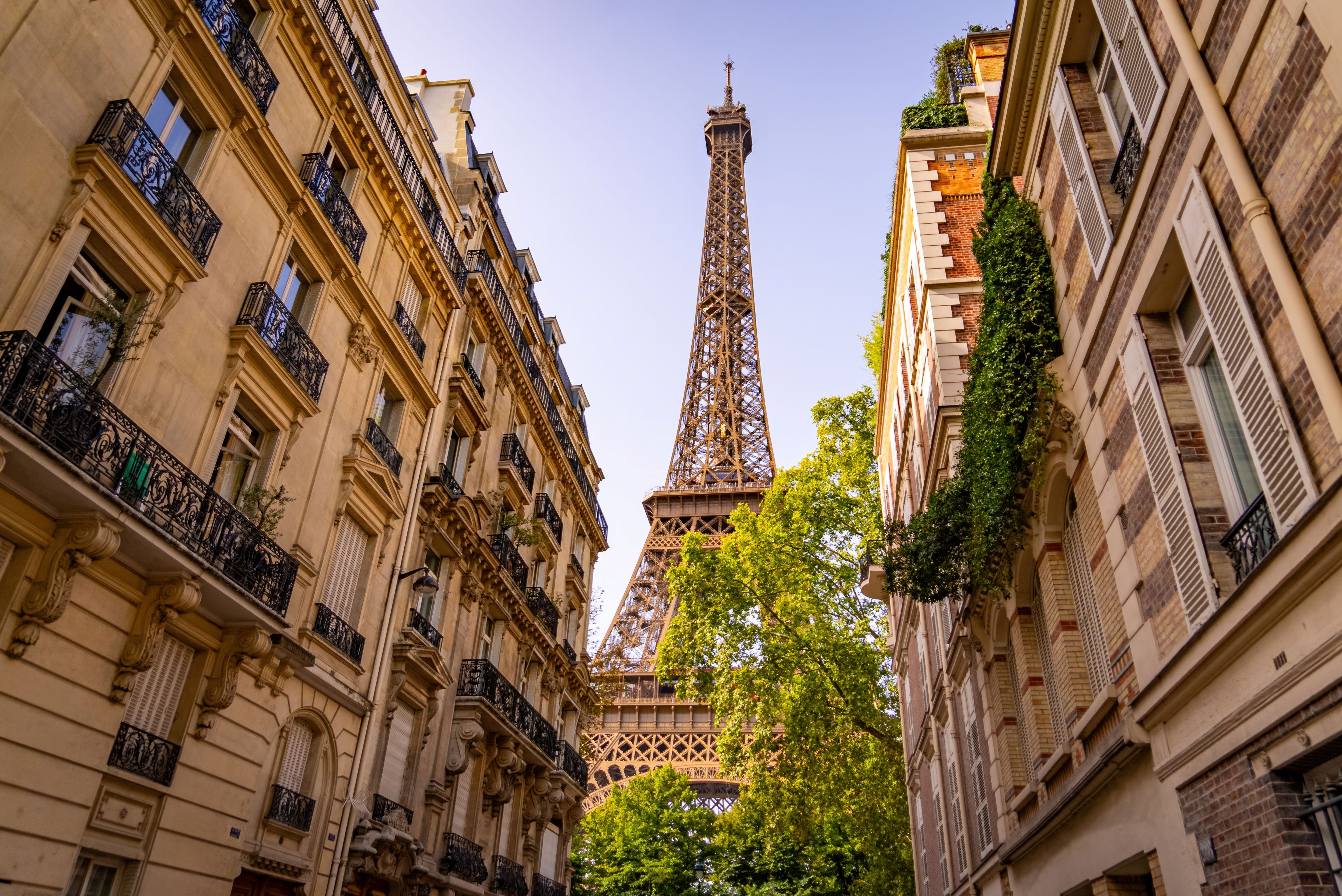 how-to-stay-safe-in-paris-practical-tips-for-tourists