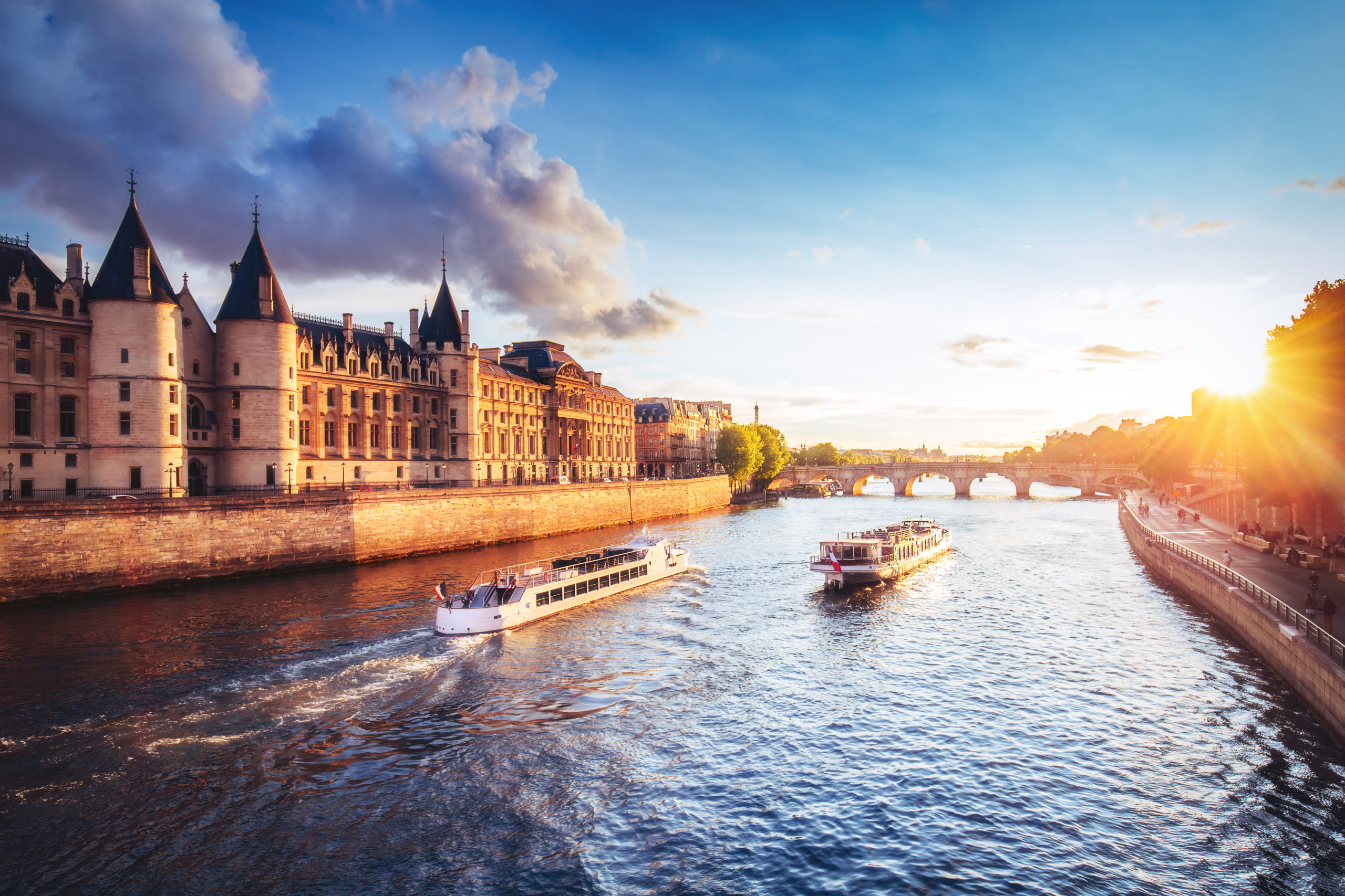 interesting-facts-about-the-seine-river-cruise-in-paris