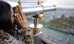Paris: Eiffel Tower 2nd Floor with Optional Seine River Cruise