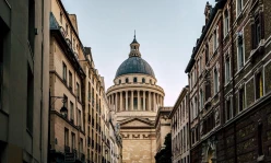 Paris: Pantheon & Seine River Cruise