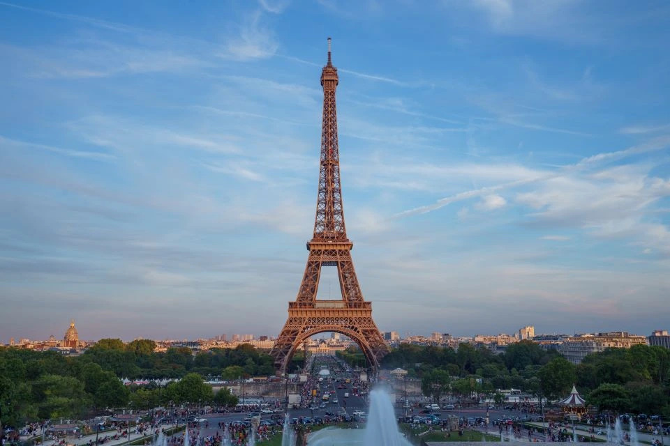 Eiffel tower buy tickets