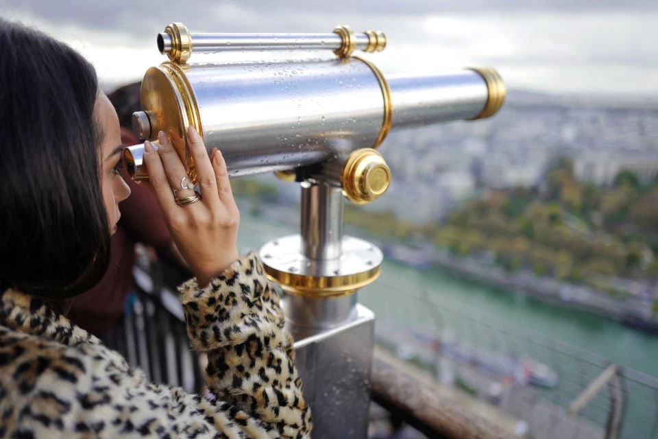 Paris: Eiffel Tower 2nd Floor with Optional Seine River Cruise